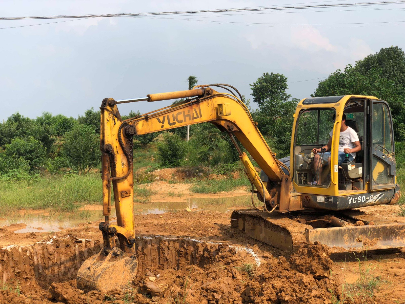 南乐县挖掘机培训机构电话