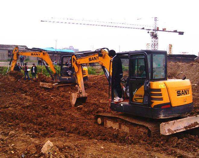 南乐县挖掘机培训学校